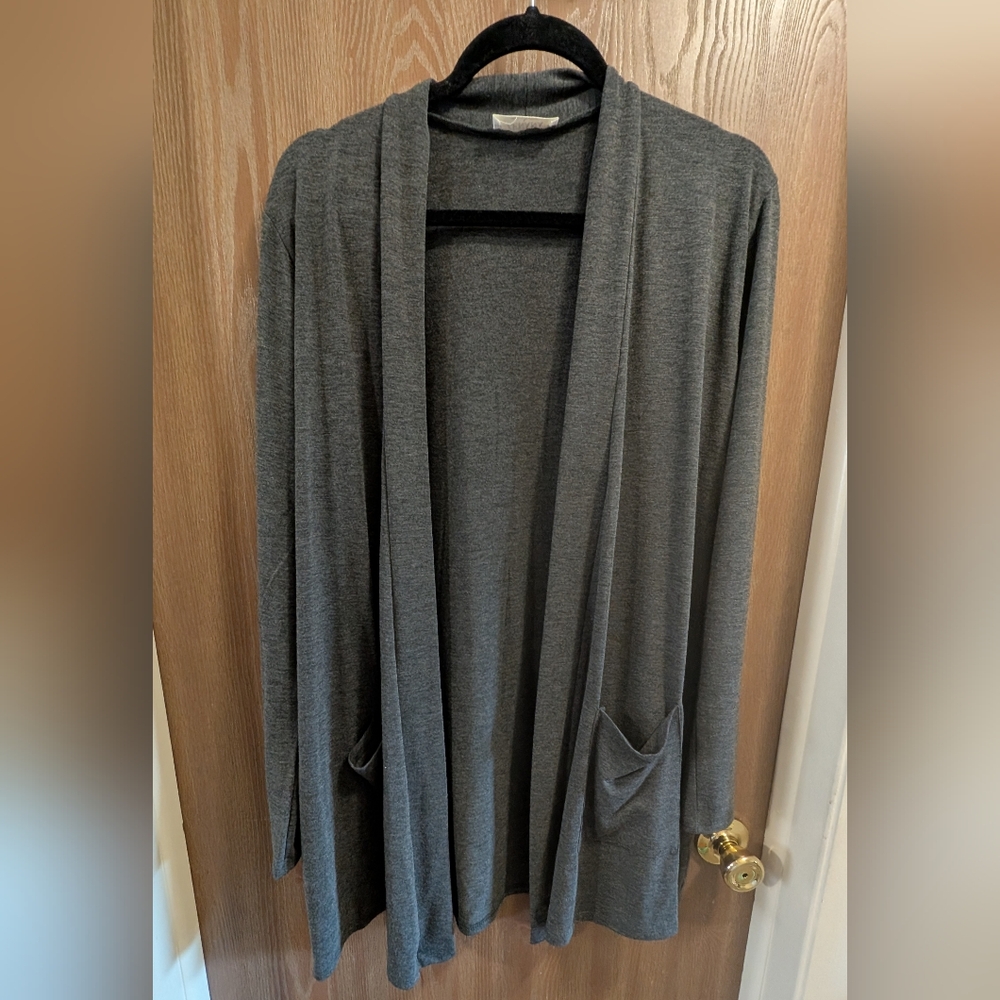 Zenana Outfitters Gray Cardigan W/Pockets